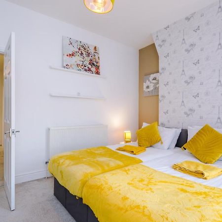 Finchley House Lovely House In Anfield, 2 Minutes Walk From The Stadium, Parking And Wifi Villa Liverpool Exterior photo